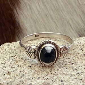❤️ White Buffalo Turquoise Oval Ring Size 9 Navajo Style Southwestern Sterling